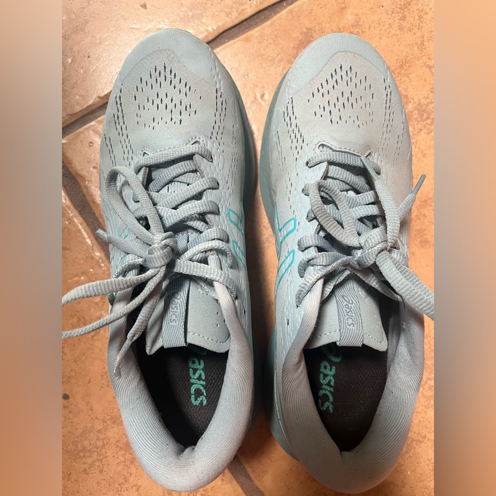 ✨ASICS✨ - Picture 2 of 3